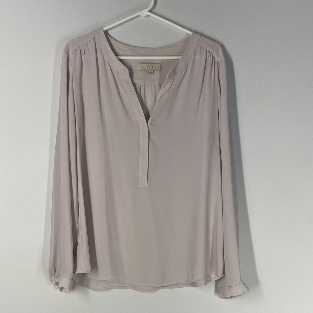 Ann Taylor Women's Soft Beige Blouse